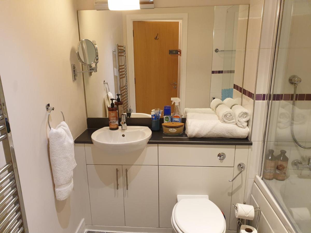 Birmingham Emerald, 2 Bedroom Apartment Luaran gambar